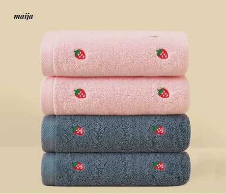 NUANYOU Strawberry Soft Cotton Face Towel from maija