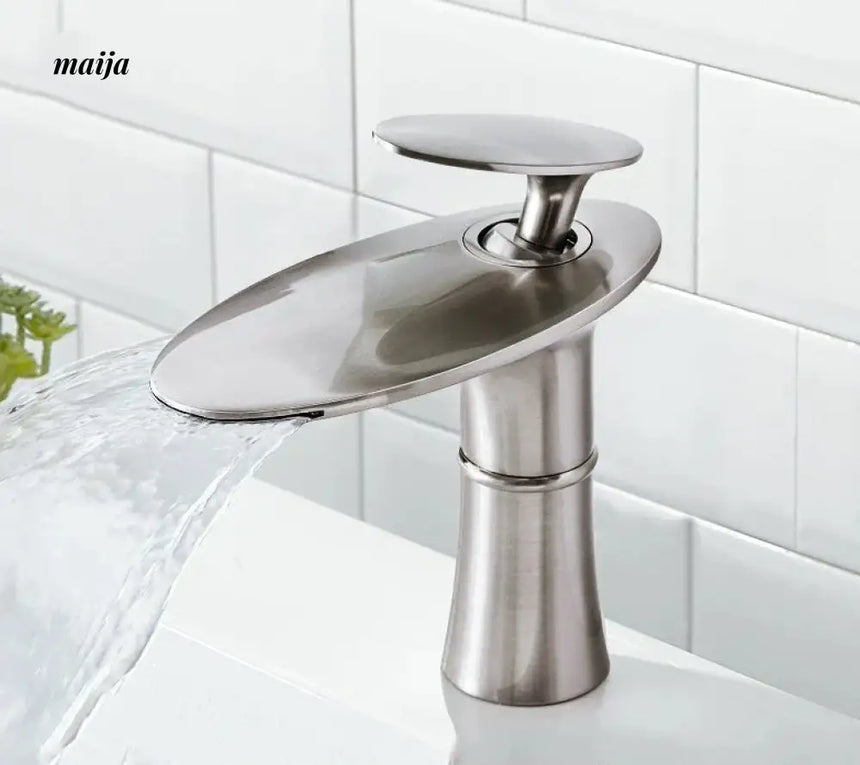 Flying Saucer Copper Waterfall Basin Faucet from Kaiyashi
