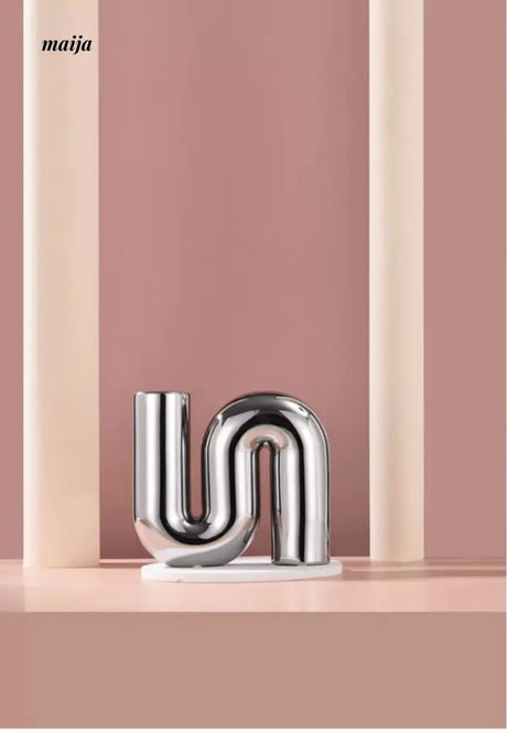 CONGSTUDIO Minimalist Silver Flower Vase from CONGSTUDIO