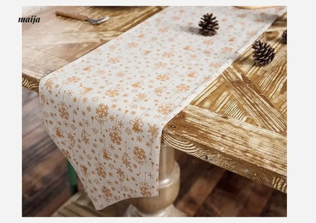 MAN YUE HOME Retro Christmas Dining Tablecloth Hot Gold Design from MAN YUE HOME