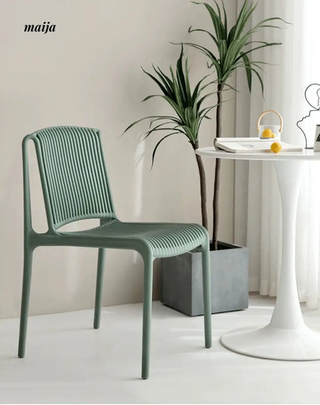 Demi Plastic Dining Chairs from Zecai