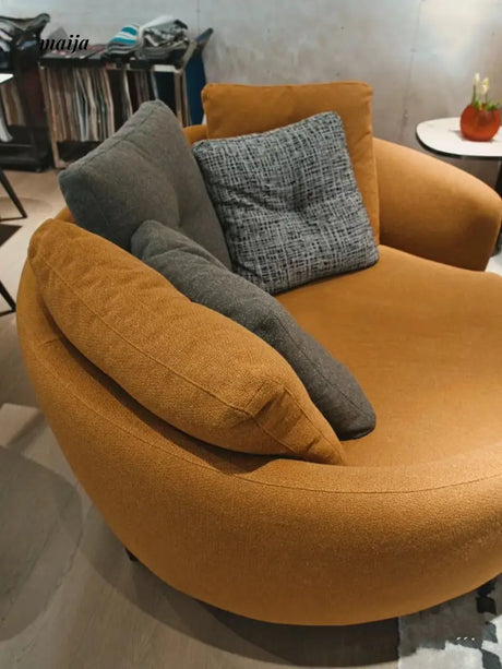 Circular Lazy Daybed Sofa from maija