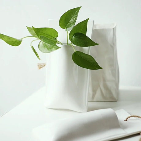LENYVASEN Aria Wall-Mounted Hydroponic Vase from LENYVASEN