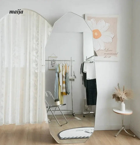 MOODSTORM High-Definition Diamond Shaped Full-Body Mirror from Kaiyashi