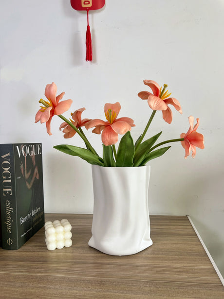 NICEMOON Mia Nordic Ceramic Accent Piece from NICEMOON