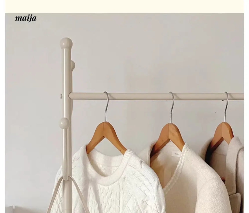 Marshall Load-Bearing Coat Hanger with Basket from AI