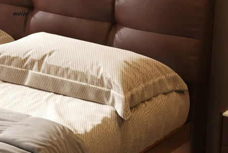 Gianluca Suspended Leather Bed from Kaiyashi