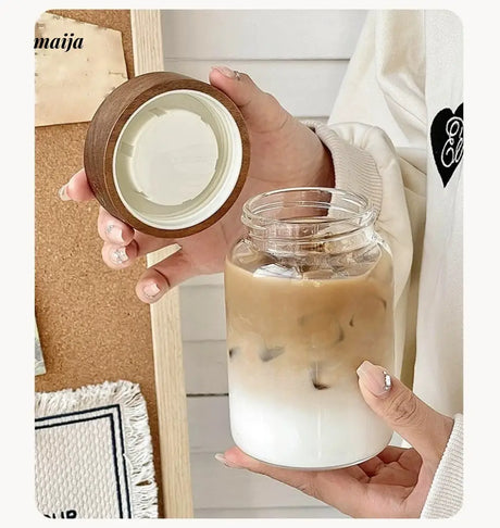 BANKE Portable Glass Tea Cup with Lid from BANKE