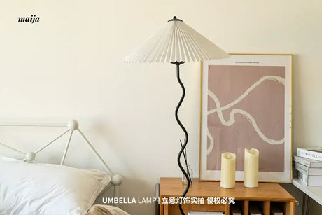 LYNN Minimalistic Umbrella Floor Lamp from Lynn's Lamp