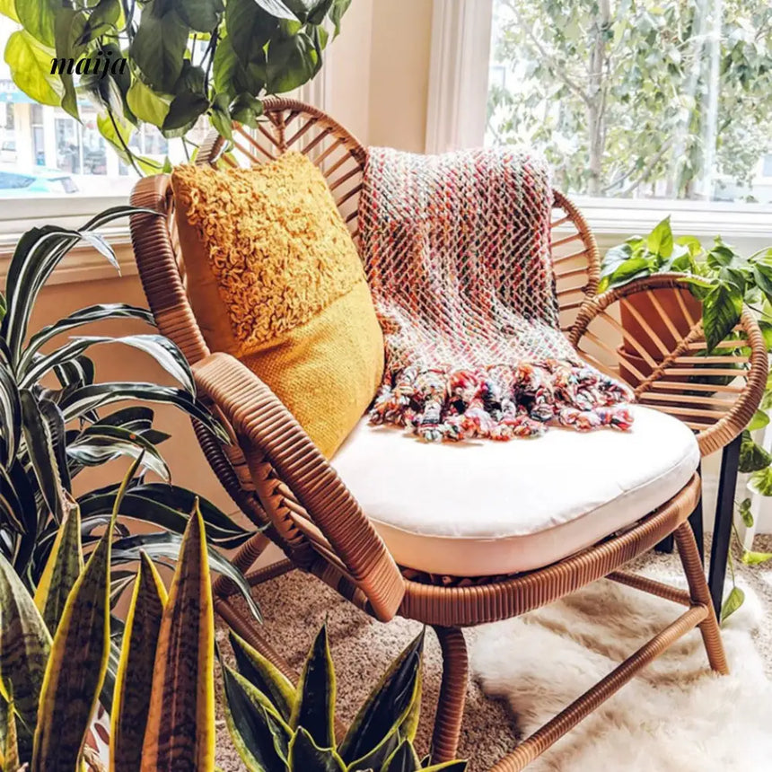 19 DREAM SPACE Retro Peacock Chair from 19 DREAM SPACE