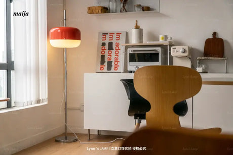 LYNN Retro Scandinavian Desk Lamp from Lynn's Lamp