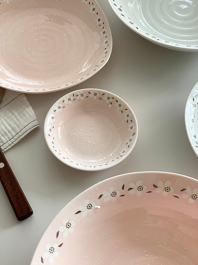 YASUKI Haruki Elegant Snowflake Ceramic Rice Bowl from YASUKI