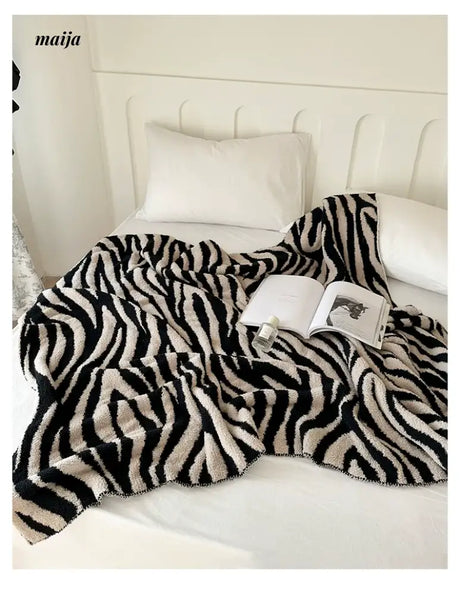 Zebra Half Edge Blanket from Miyixun