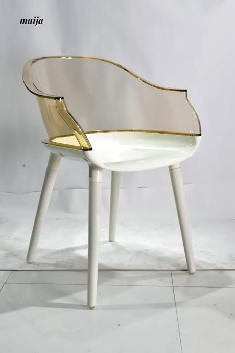 MIKA Scandinavian Acrylic Ghost Highchair from MIKA