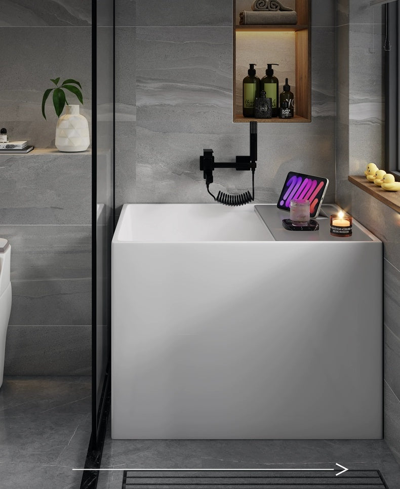 Mini Freestanding Rectangle Acrylic Bathtub from maija
