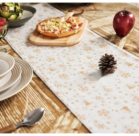 MAN YUE HOME Retro Christmas Dining Tablecloth Hot Gold Design from MAN YUE HOME
