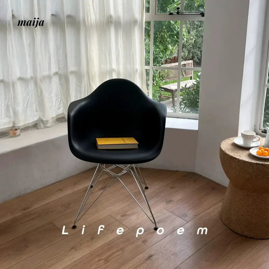 LIFEPOEM Eames Replica Chair from LIFEPOEM