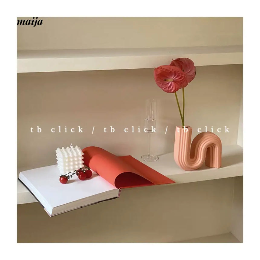 CLICK Ceramic Sculpture Art Vase S-Shape Design from CLICK