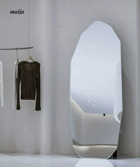 MOODSTORM High-Definition Diamond Shaped Full-Body Mirror from Kaiyashi