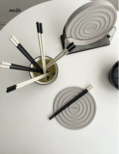 LIVETAI Light Luxury Sugar Gourd Alloy Chopstick Set from maija
