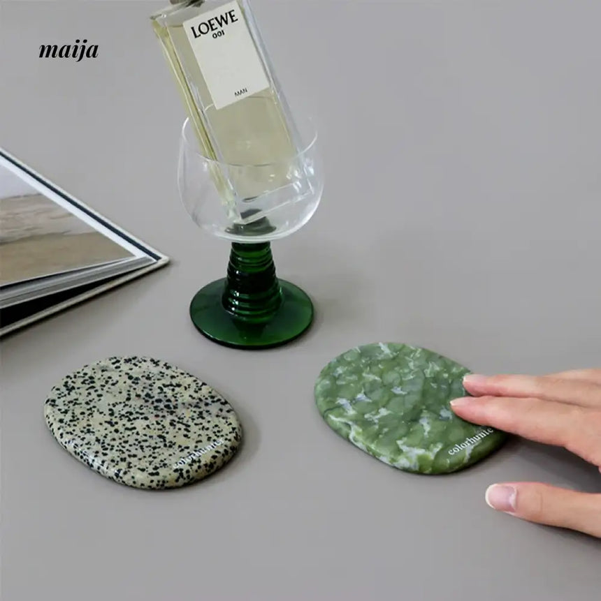 COLOURHUNTER Stone Coan Natural Stone Jewelry Plate from maija