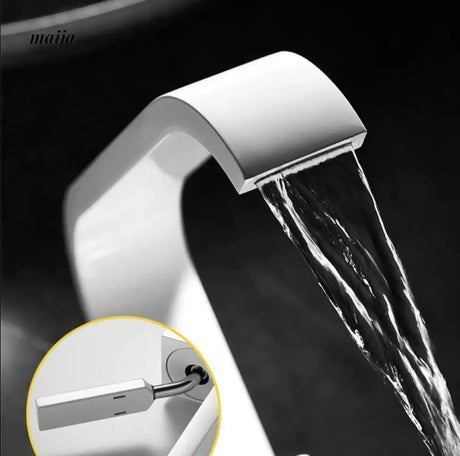 Monochrome European Waterfall Copper Faucet from Kaiyashi