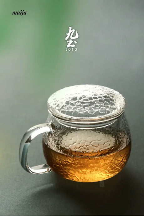 JOTO Hammered Glass Tea Cup with Lid for Thick Tea from MOSE