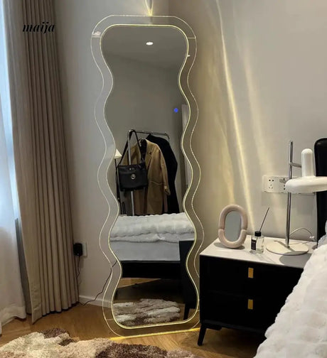 Acrylic Wavy Mirror from Artisan Mirrors