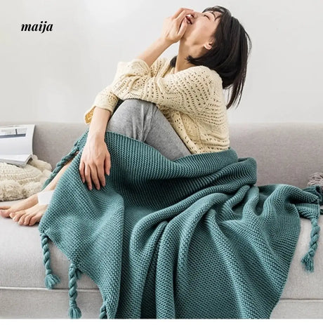 MAN YUE HOME Scandinavian Knitted Duvet with Cotton for Winter Use from MAN YUE HOME