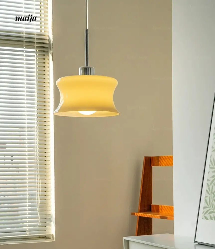 LYNN White Glossy Scandinavian Ceiling Lamp from Lynn's Lamp