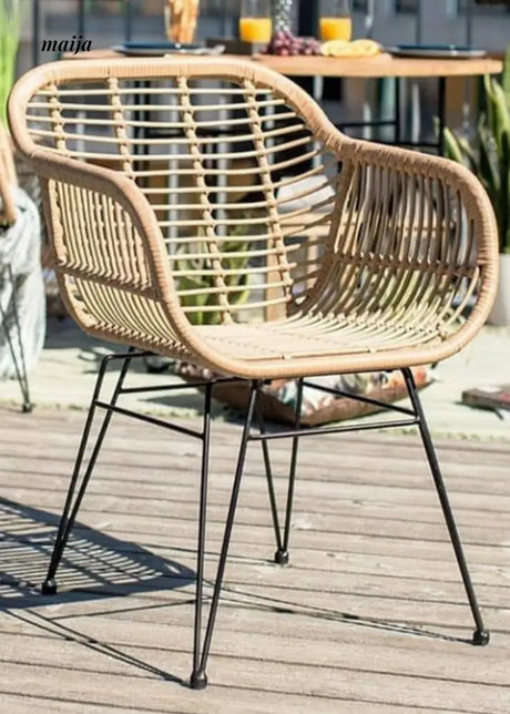 19 DREAM SPACE Outdoor Rattan Table and Chair from 19 DREAM SPACE