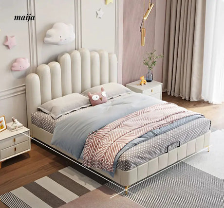 Ladyfinger Headboard Children's Bed from Aigatu