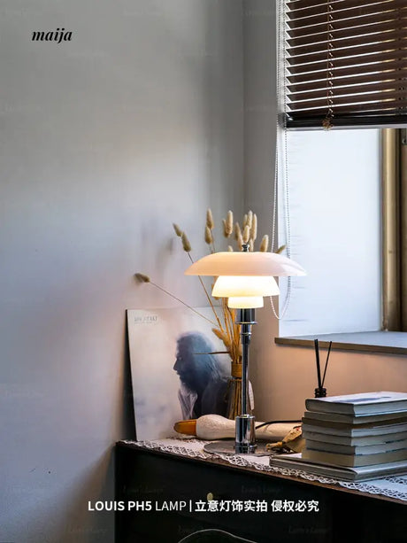 LYNN Scandinavian Glossy Table Lamp from Lynn's Lamp
