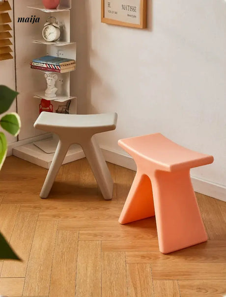 Pastel Shoe Changing Bench from maija