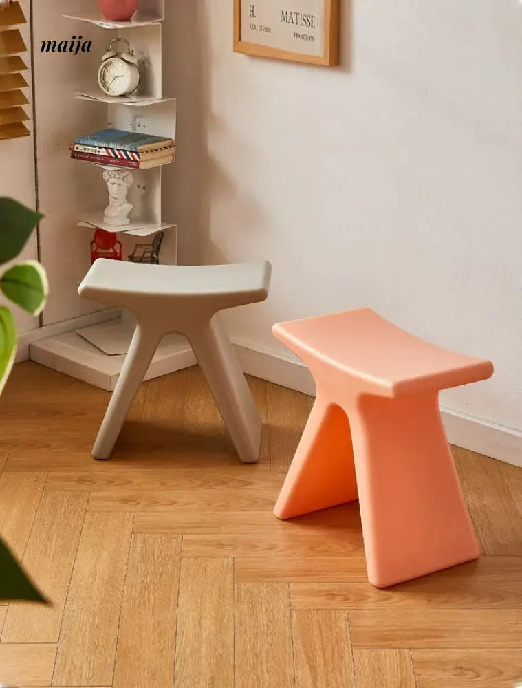 Pastel Shoe Changing Bench from maija