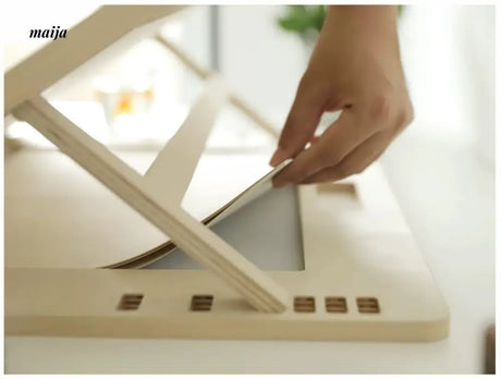 OGI NO RYOHIN Foldable Wooden Handheld Drawing Board from OGI NO RYOHIN