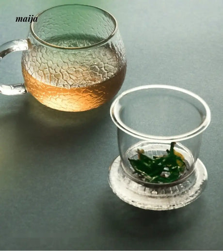 JOTO Hammered Glass Tea Cup with Lid for Thick Tea from MOSE