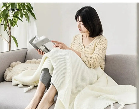 MAN YUE HOME Scandinavian Knitted Duvet with Cotton for Winter Use from MAN YUE HOME