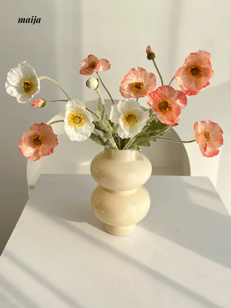 LIVETAI Glossy Milky Cream Vase from maija