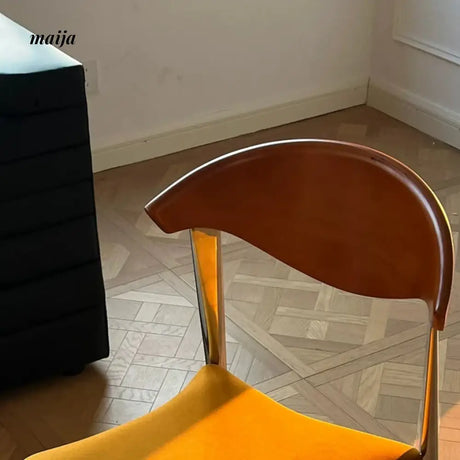 LIFEPOEM Temptation Chair from MODENG