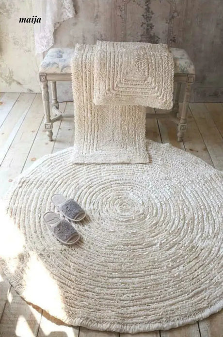 Pleated Cotton Rug from maija