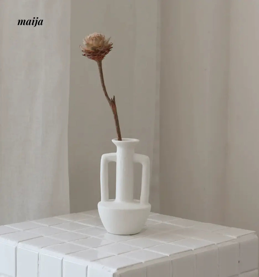 Light Chasing Ceramic Vase
