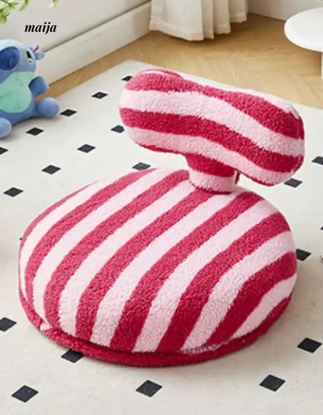 Rotating Reindeer Tatami Sofa from maija