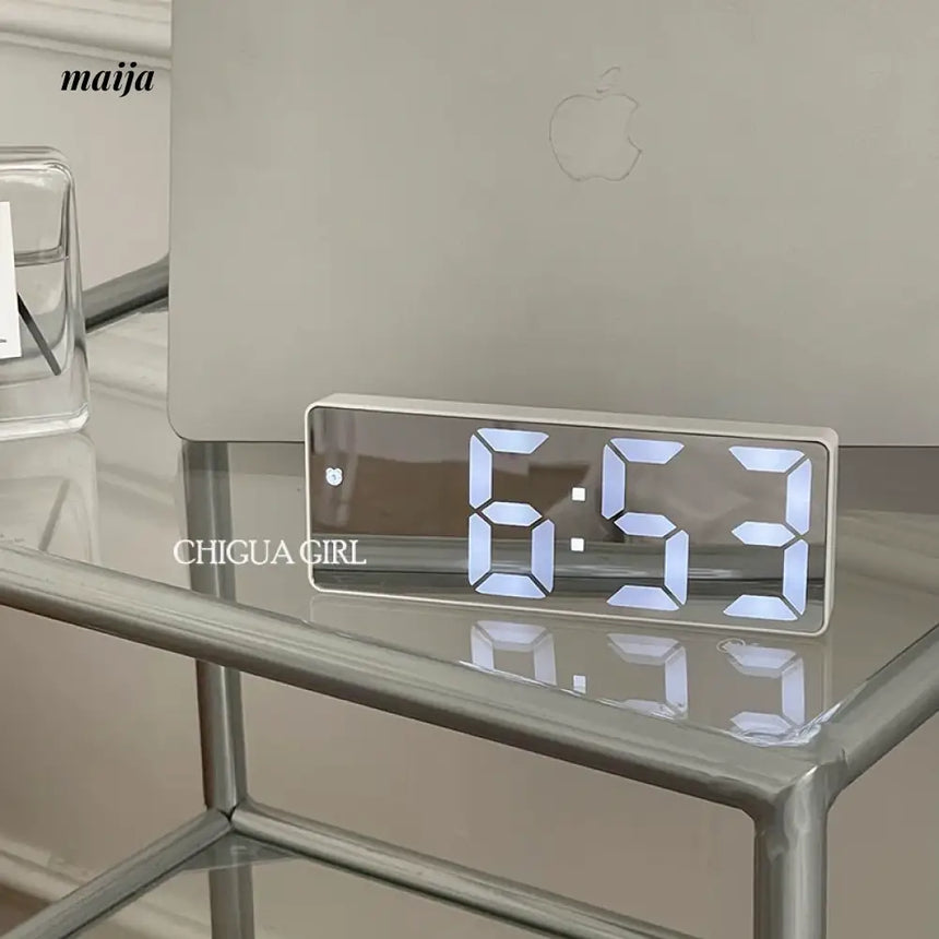 MELONGIRL Electronic Universal Clock from MELONGIRL