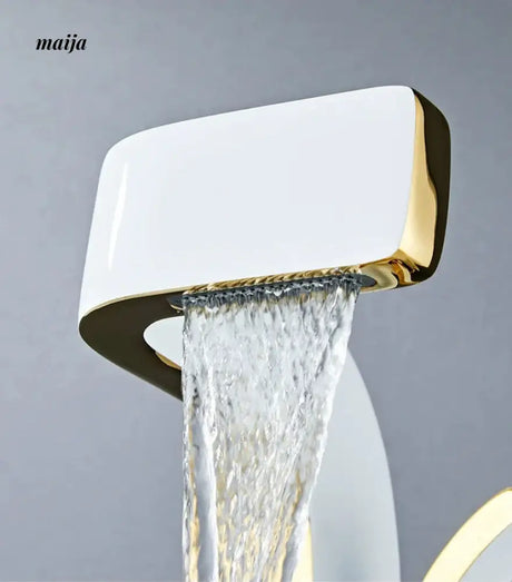 Noble Waterfall Copper Washbasin Faucet from Kaiyashi