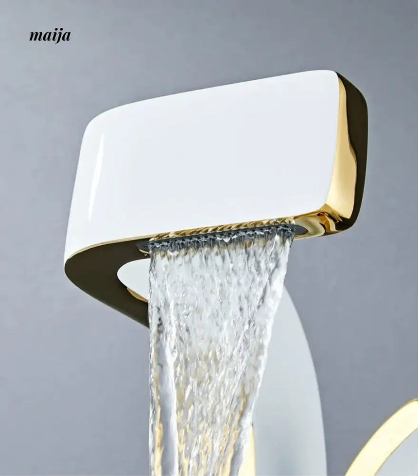 Noble Waterfall Copper Washbasin Faucet from Kaiyashi