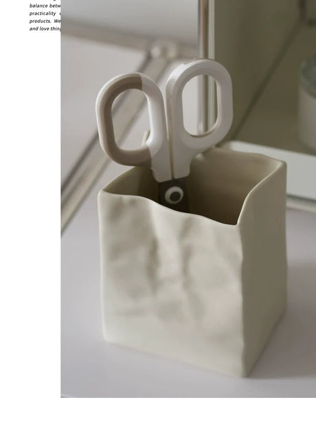 LENYVASEN Caspian Stationery Storage Brush Holder from LENYVASEN
