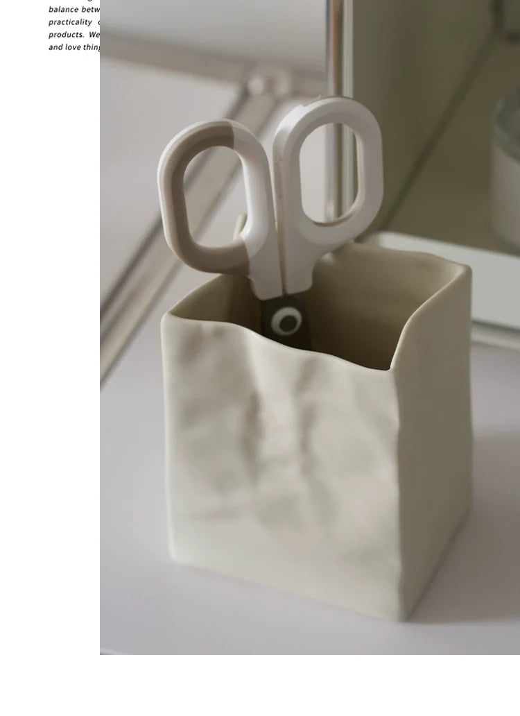LENYVASEN Caspian Stationery Storage Brush Holder from LENYVASEN