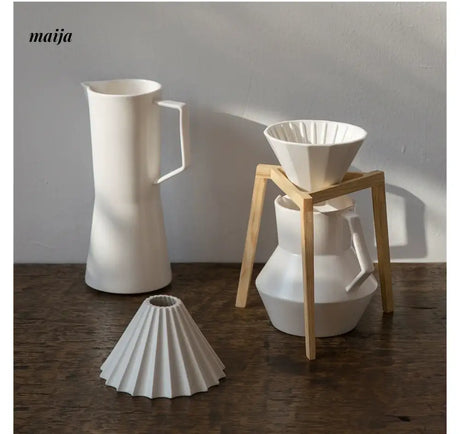 MUMO Oscar Three-Legged Coffee Filter Stand from MUMO
