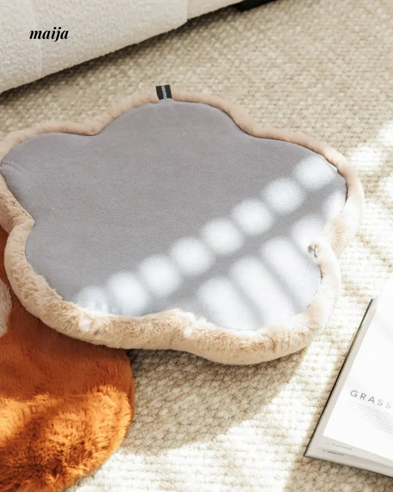 Daisy Fluffy Cushion from maija